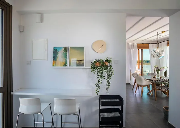 Vila Extraordinary Leone 3 Bedrooms Private Outdoor Pool