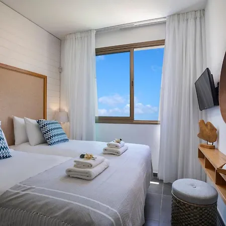 Βίλα Extraordinary Leone 3 Bedrooms Private Outdoor Pool Furnished Sun Terrace Shaded Furnished Terrace Private Garden ,