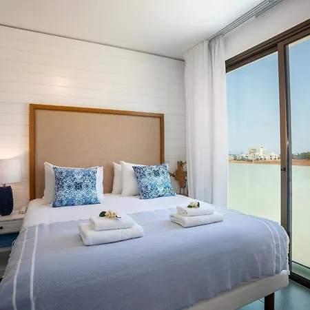 Extraordinary Leone 3 Bedrooms Private Outdoor Pool *