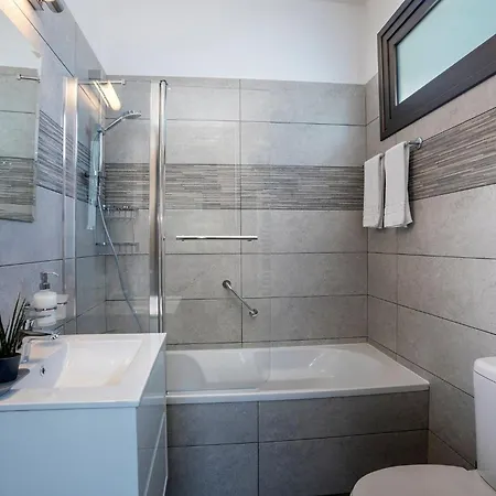 Extraordinary Leone 3 Bedrooms Private Outdoor Pool Furnished Sun Terrace Shaded Furnished Terrace Private Garden , * Protaras