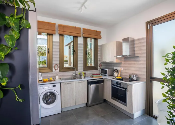 Extraordinary Leone 3 Bedrooms Private Outdoor Pool *