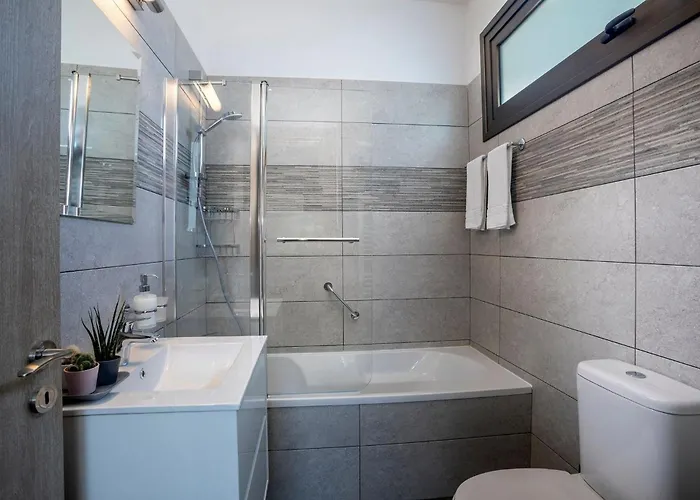 Extraordinary Leone 3 Bedrooms Private Outdoor Pool * プロタラス