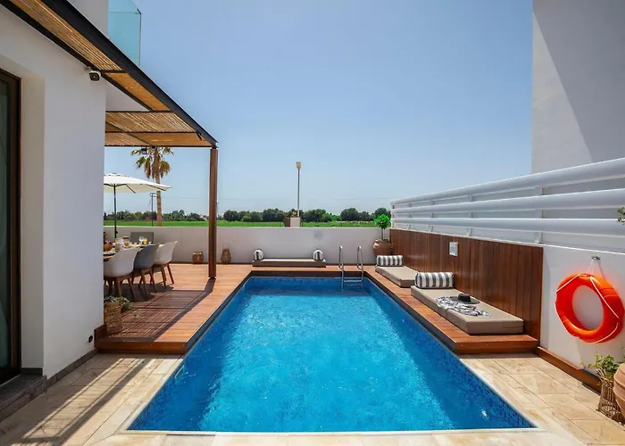Extraordinary Leone 3 Bedrooms Private Outdoor Pool